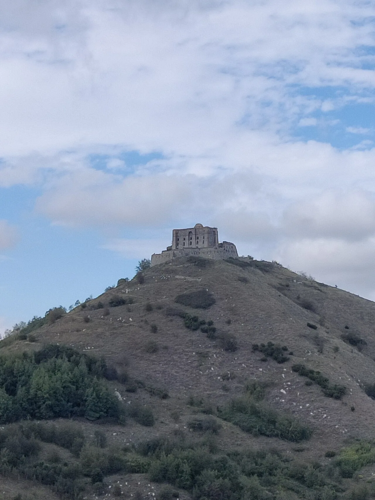 Il Forte Diamante sopra Genova, nel Parco delle Mura