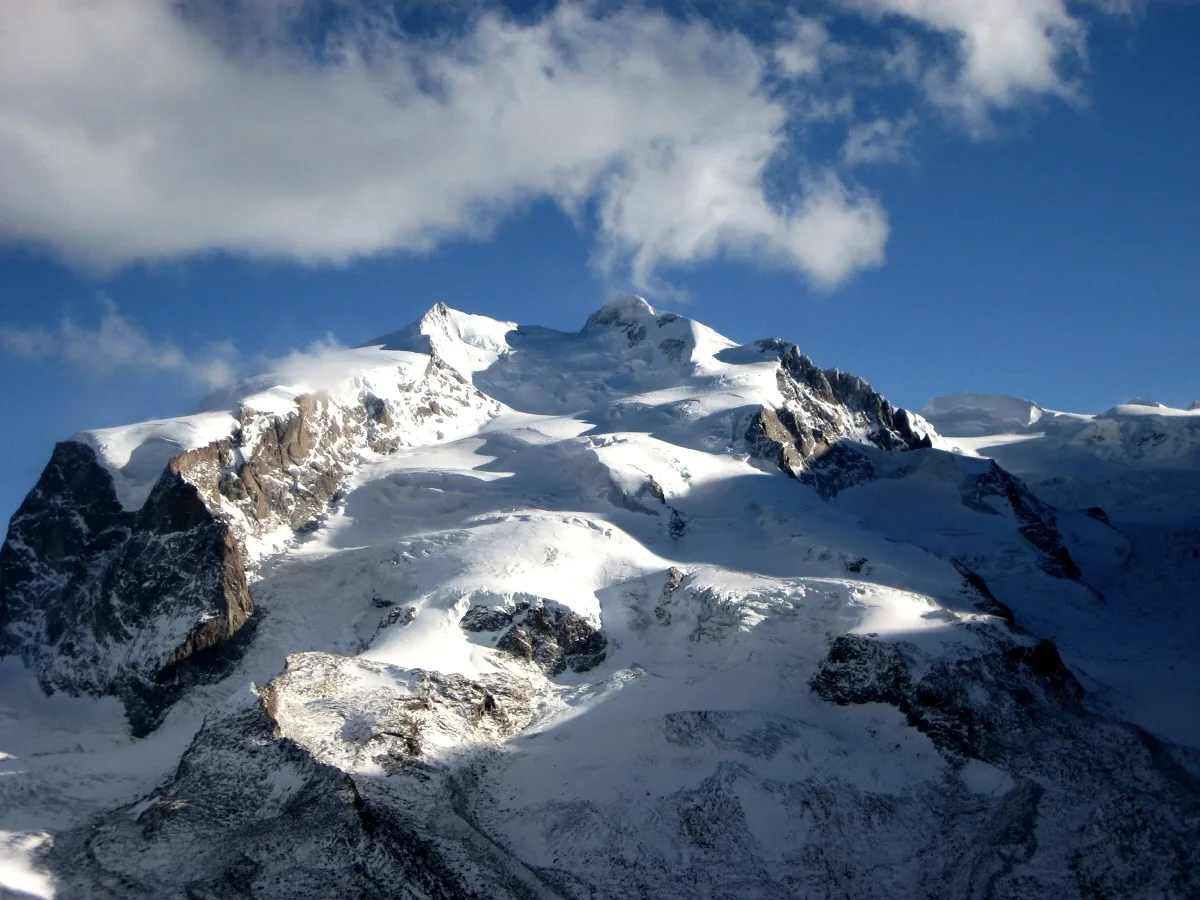 Meteo sulle Alpi: neve fresca di ottobre sul massiccio del Monte Rosa