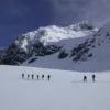 Gruppo di scialpinisti in salita sulla Wildspitze