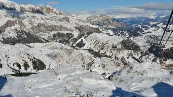 Il gruppo del Sella e l'Alta Badia visti da Porta Vescovo